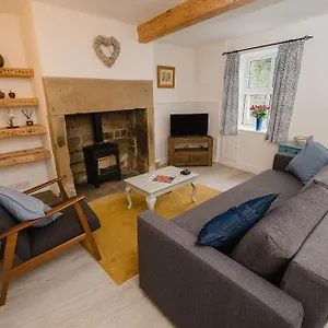  Holiday home Swan House